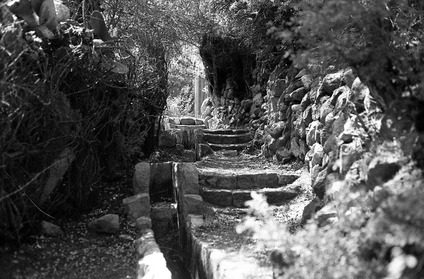 Narrow shadows